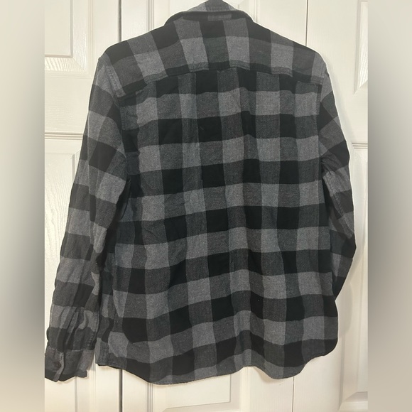 American eagle flannel! - Picture 2 of 3